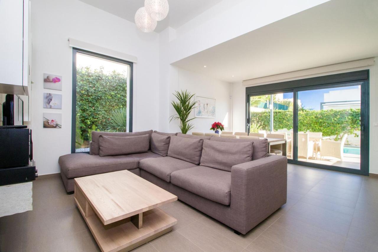 Villa De Lujo 로잘레스 외부 사진